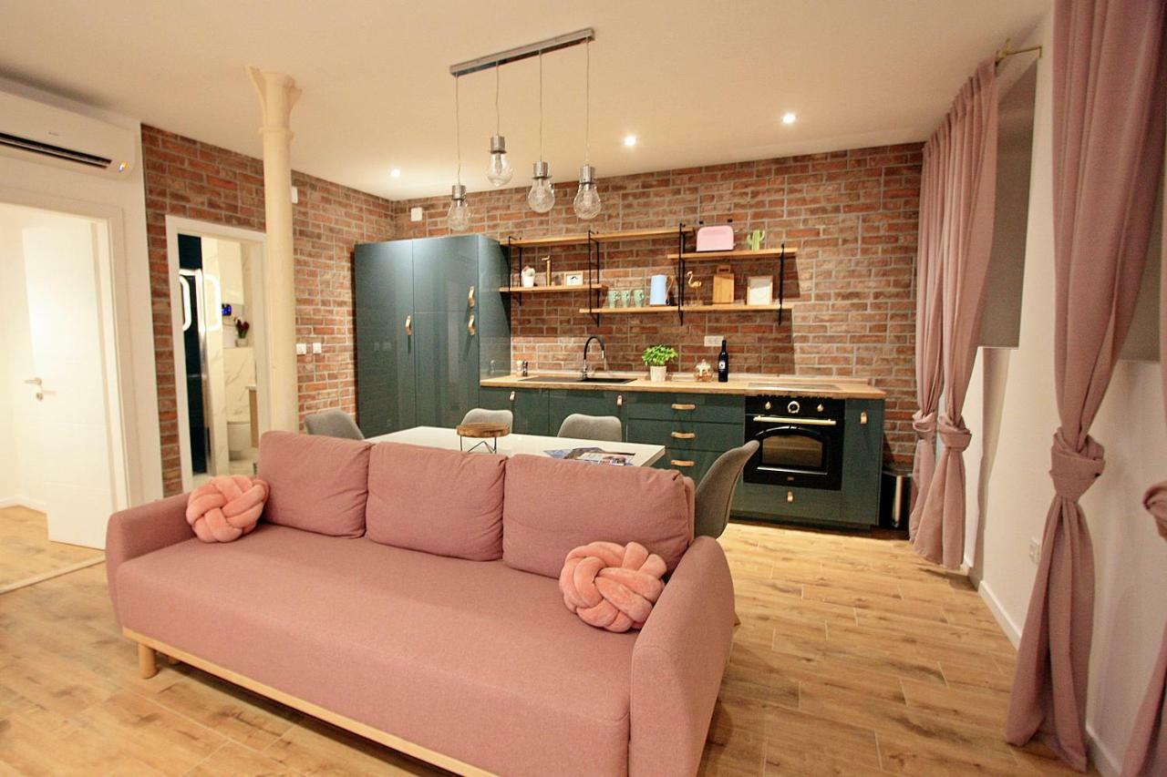 Apartman Michelangelo In The Centar Of Supetar Kültér fotó