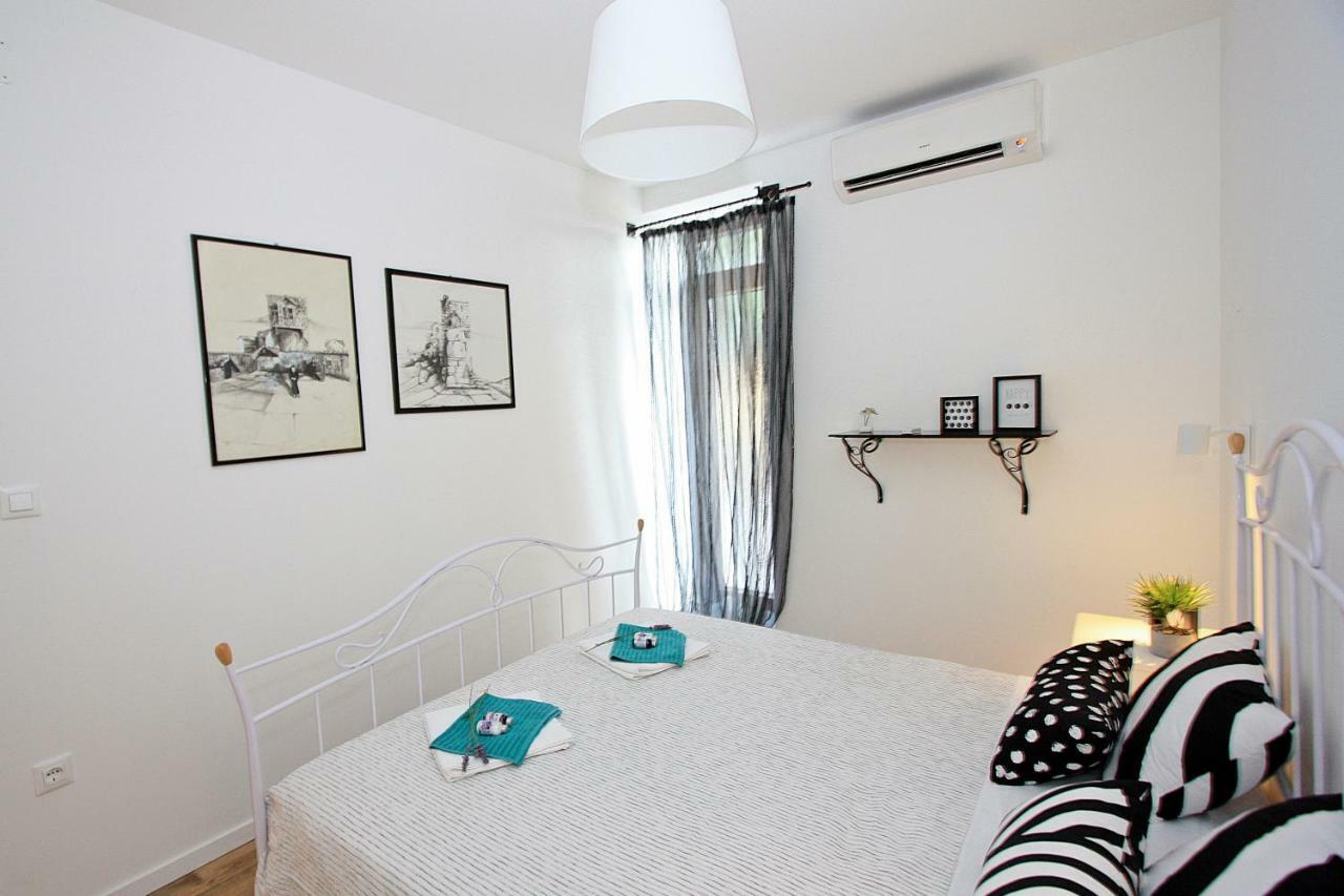 Apartman Michelangelo In The Centar Of Supetar Kültér fotó